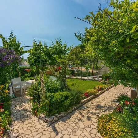 Lino Apartamento Lopar